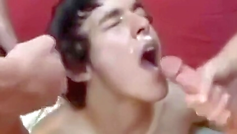 My friend's sexy feet in the park