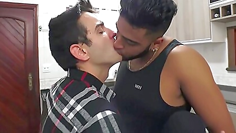 Marriedis fucks and cheeky rice legsexe a dildo