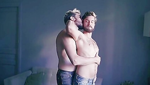 Hot blonde with sexy body gets