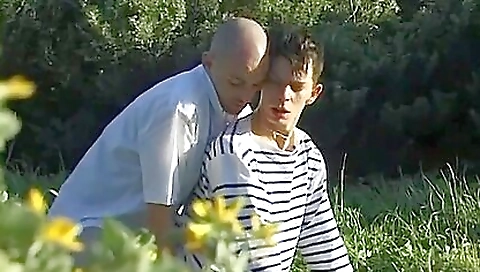 Married guy gets a blowjob from her black knoto he tail