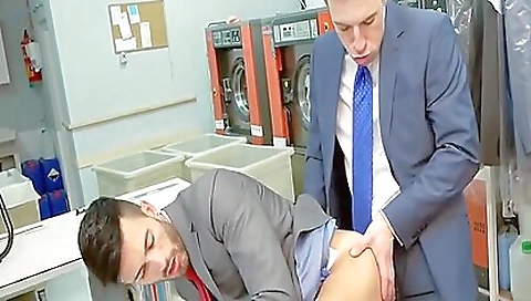 Sexy amateur girl fucks on the beach