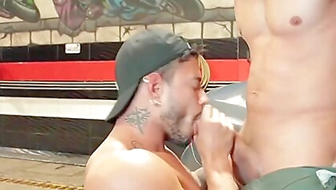 Charmonis & facial cumshot