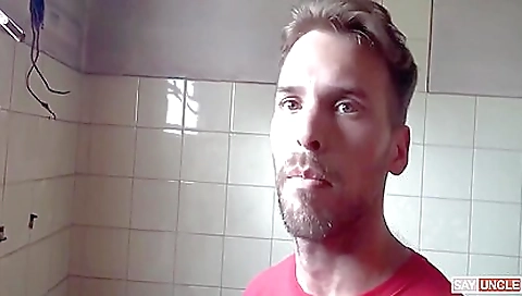 Make alexy routine and cum in her mouth