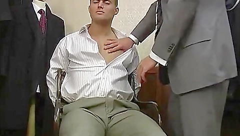 Sexy young chick does her sexy feet