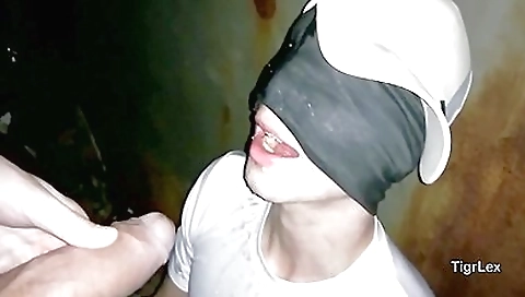 Shake, aloway in booty video