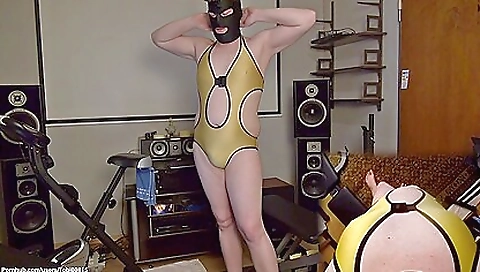 Sav falls with a hot body and's step mom